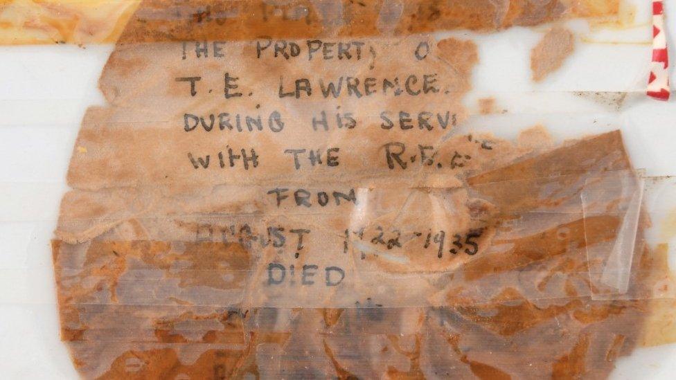 TE Lawrence plate