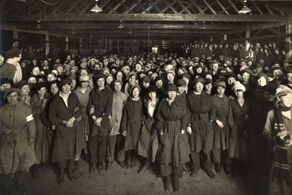 Barnbow factory workers