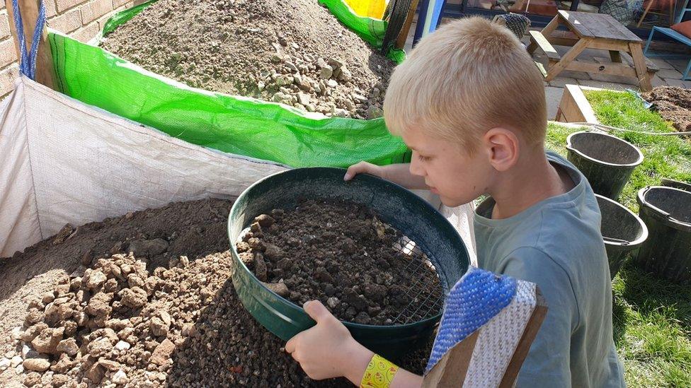 Sieving for finds in progress