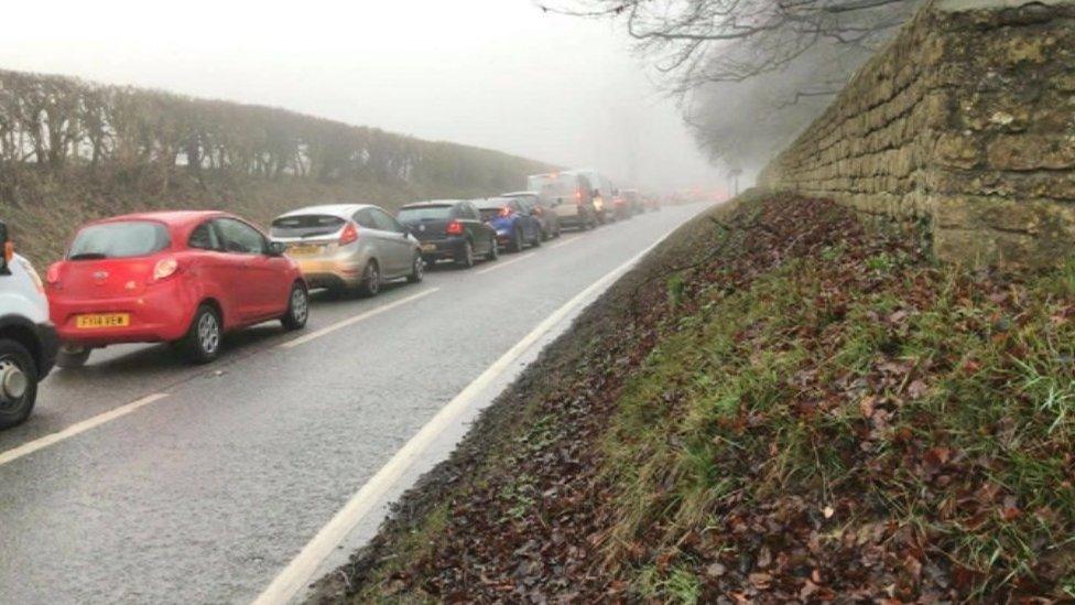 Queing traffic in Lincoln