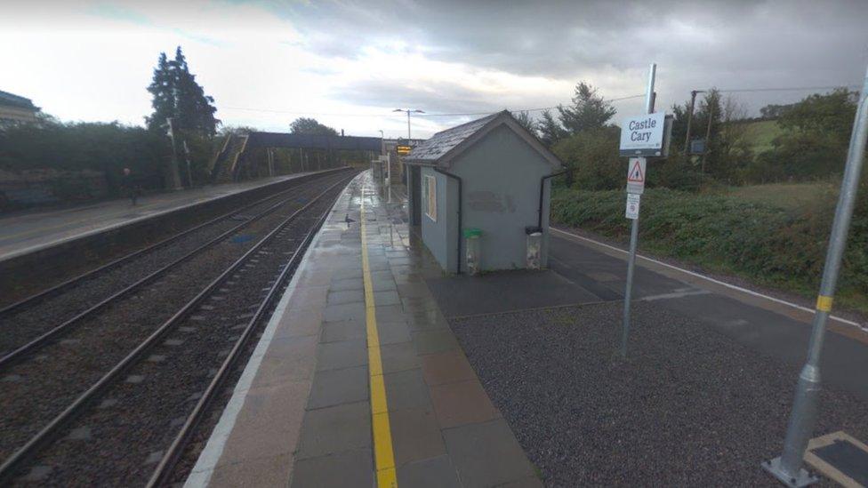 Castle Cary station