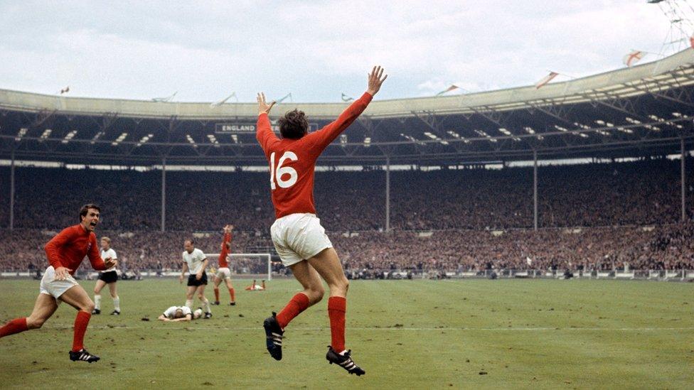 Geoff Hurst celebrates winning World Cup.