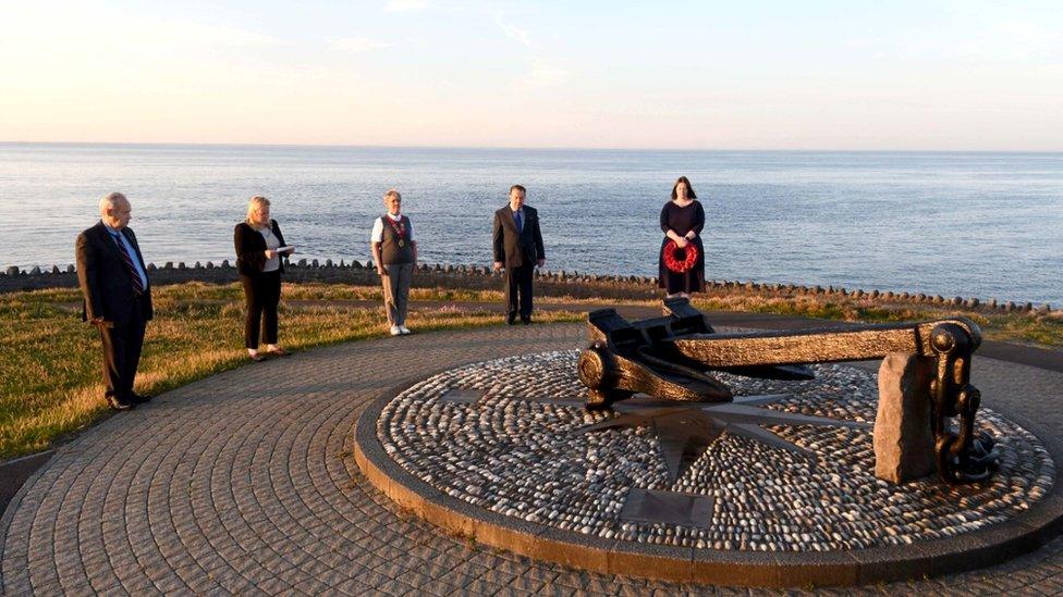 Mona's Queen memorial