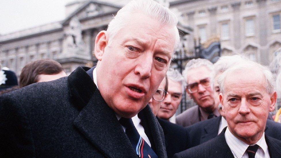 DUP leader Ian Paisley and UUP leader Jim Molyneaux