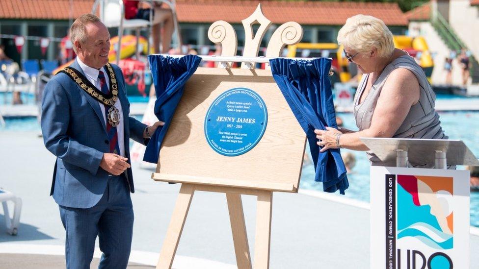 Unveiling of the plaque