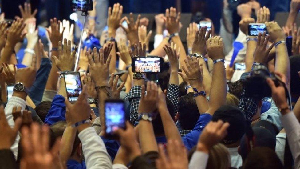 Supporters of President Hernandez in a festive mood in Tegucigalpa (26 November 2017)