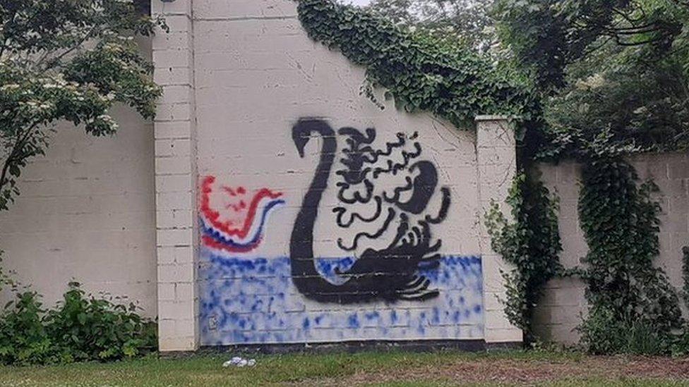 Swan mural on Milton Keynes home