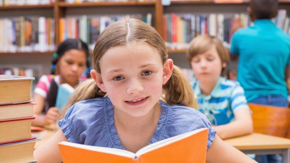 Too many school libraries 'face cuts or closure'