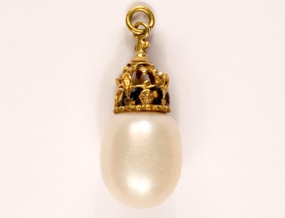 Pearl drop earring worn by Charles I at his execution in 1649, early 17th Century