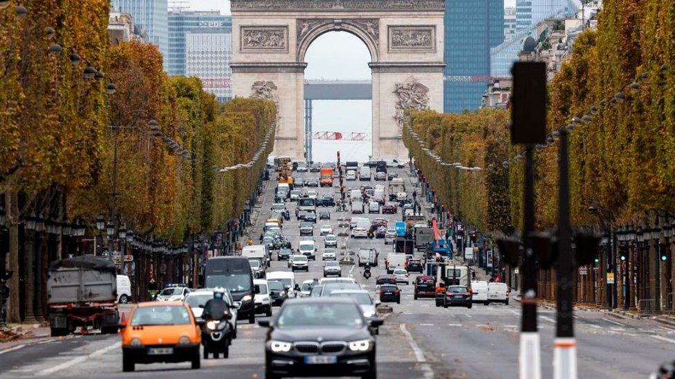 Traffic in central Paris, 30 Oct 20