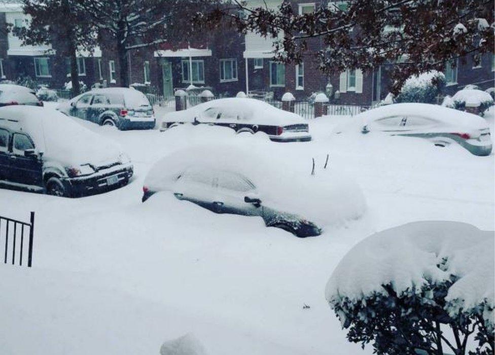 Snow on Washington DC road - 23 January 2016