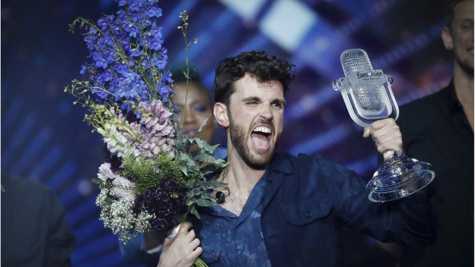 Duncan Laurence celebrates his Eurovision win