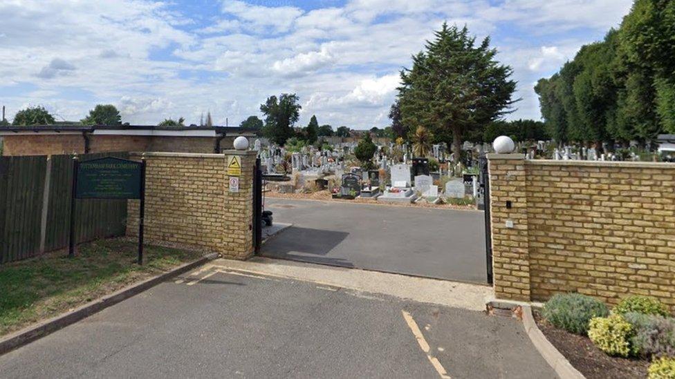 Tottenham Park Cemetery