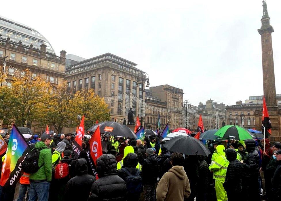 Bin strike rally