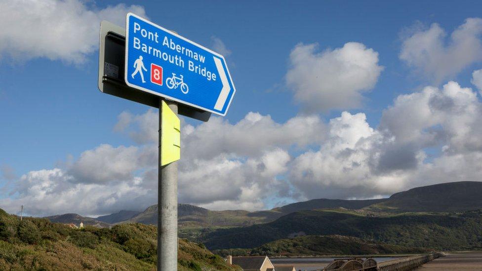 Barmouth bridge sing