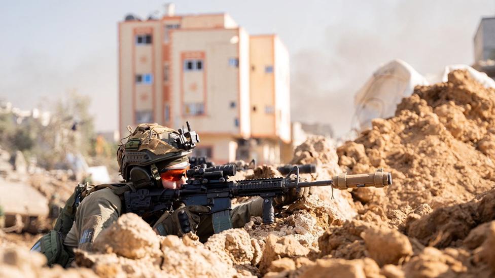 Israeli soldier with gun