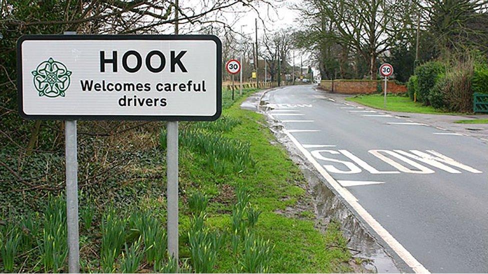 Hook sign