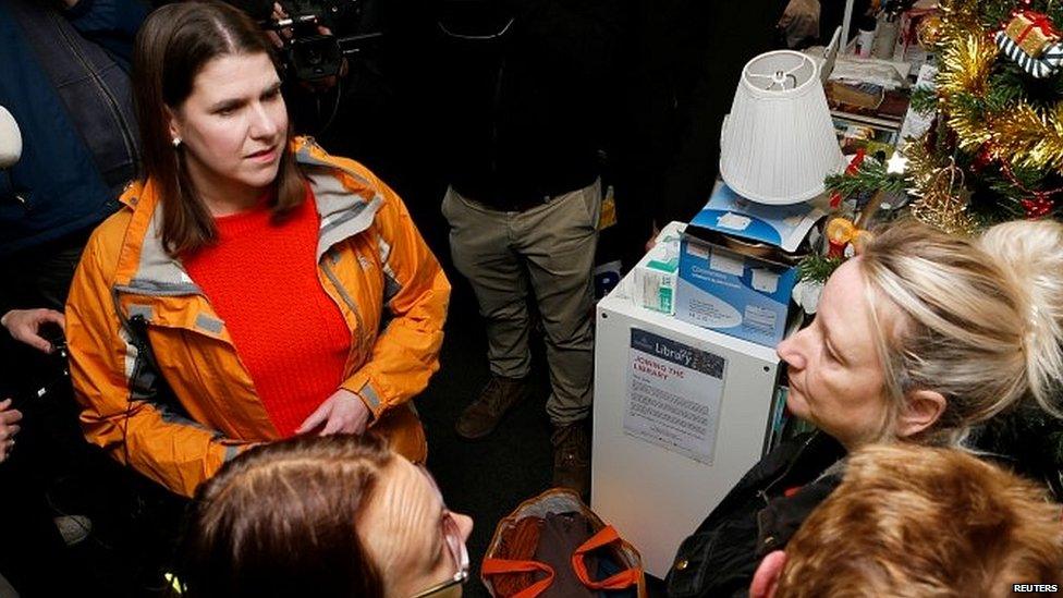 Jo Swinson meets volunteers at Stainforth4All