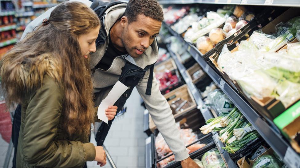 Supermarket shoppers