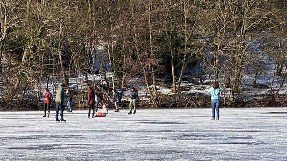 People skating in The Hague