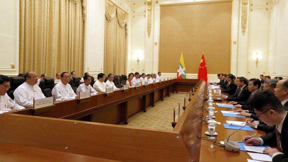 Myanmar State Counsellor Aung San Suu Kyi and Chinese President Xi Jinping attend a bilateral meeting