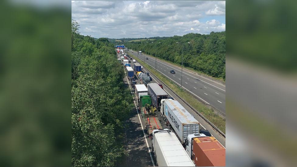 Queues on the m25