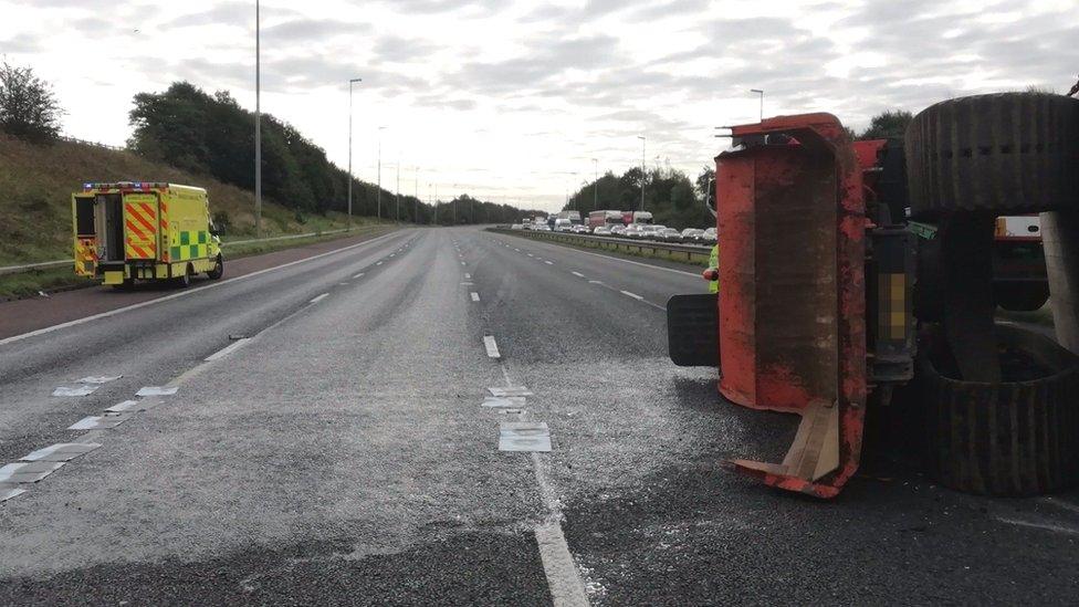 M6 lorry crash