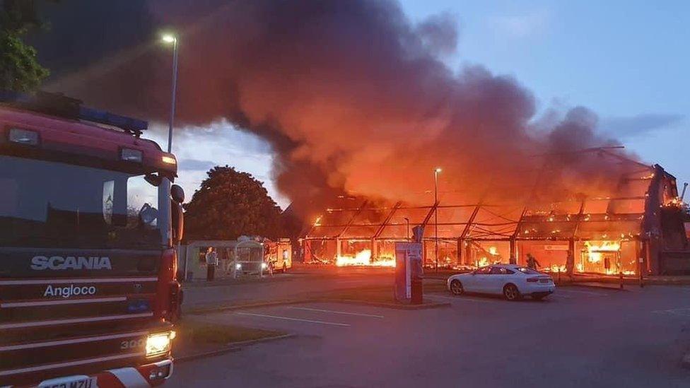 Fire at Budgens in Holt