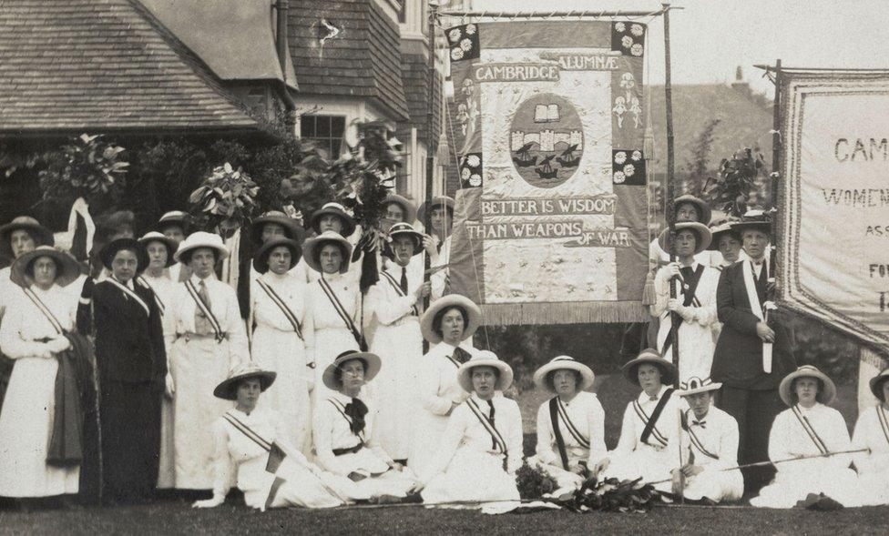 Cambridge University students on Suffrage march in 1908