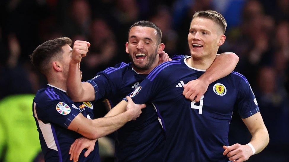 Scotland-players-celebrating.