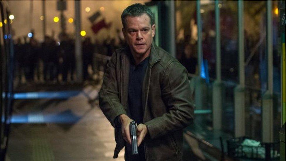 Bourne Ultimatum, gyda Matt Damon yn serennu, oedd y ffilm cyntaf i Rhys weithio arni