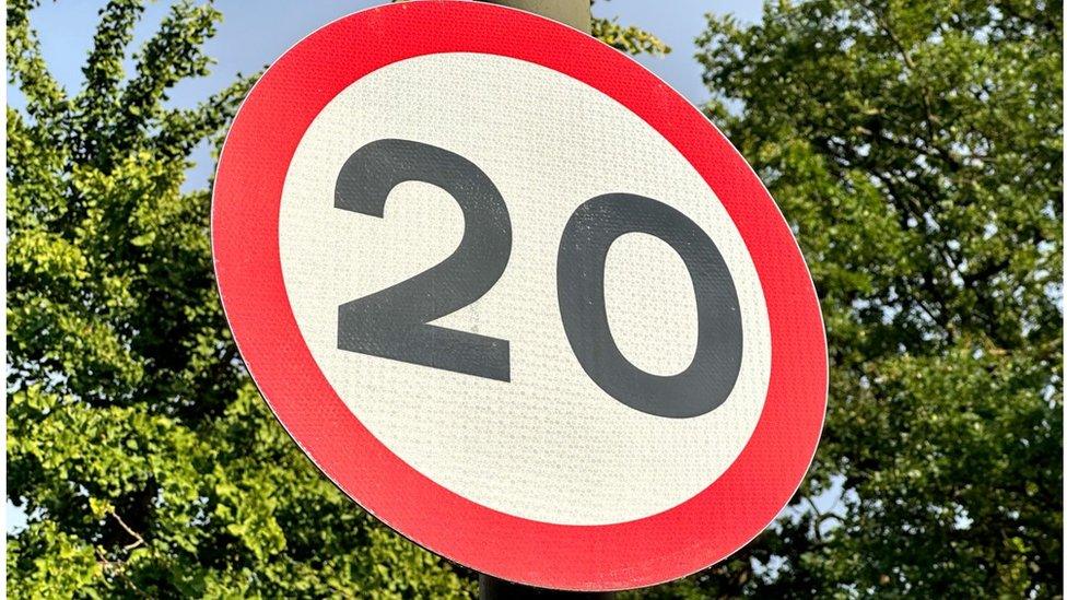 20mph sign