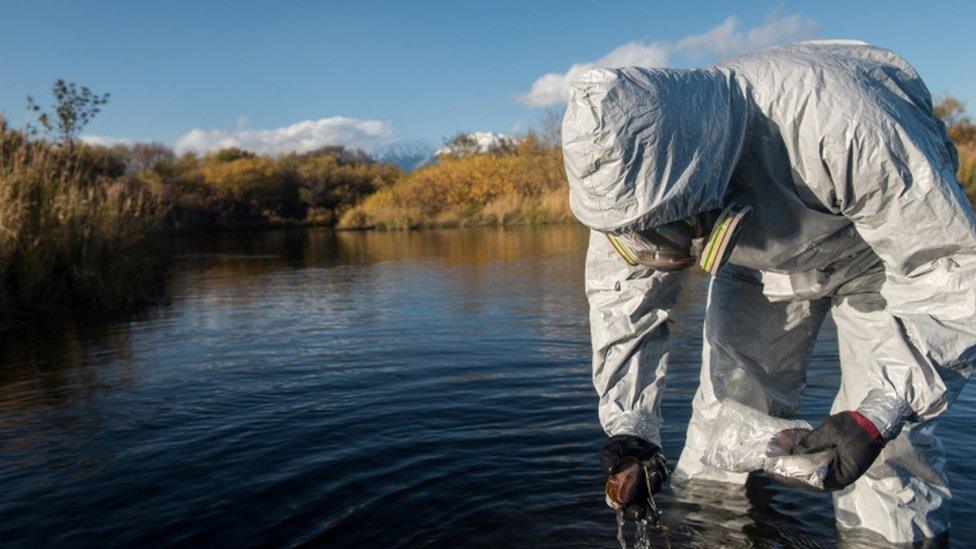 Greenpeace expert takes samples - 8 October