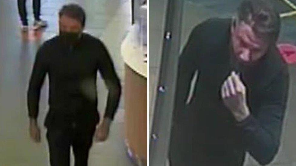 Man sought over Arundel Castle robbery