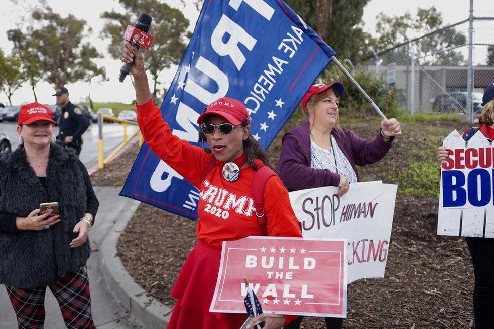 Pro-wall protesters rally at the US southern border on 12 January 2019