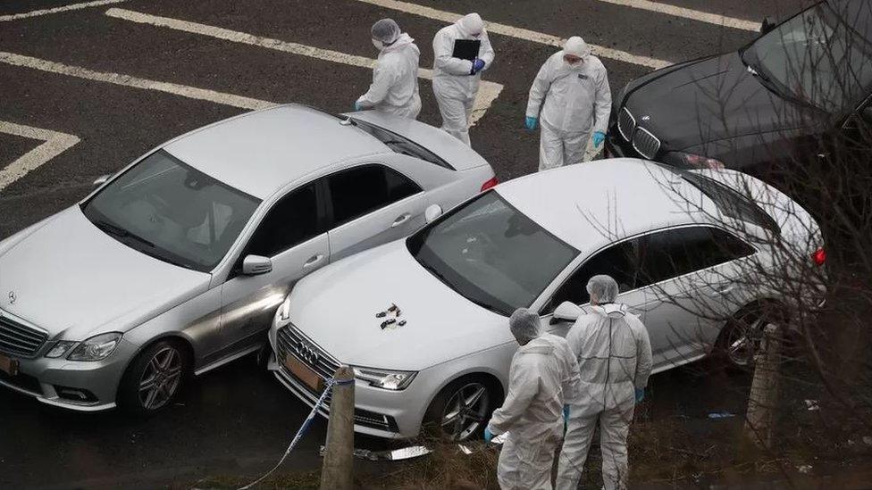 Image of cars stopped on M62