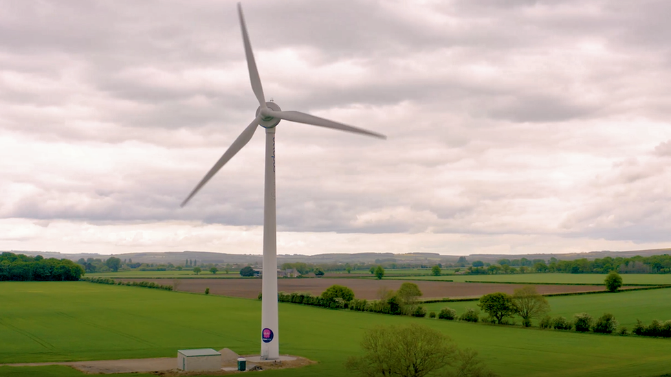 Octopus turbine near Market Weighton