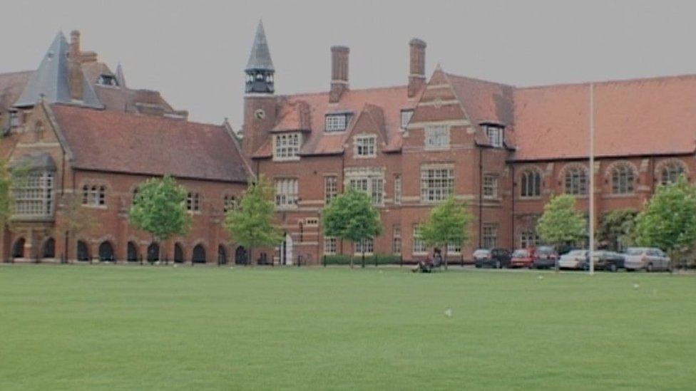 Abingdon School to welcome girls for the first time - BBC News