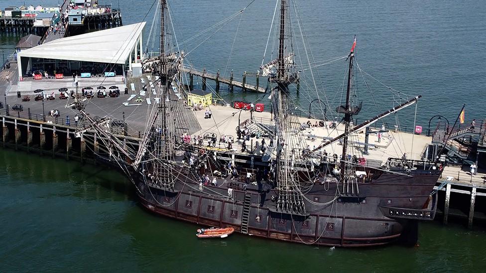 El Galeon at Southend Pier