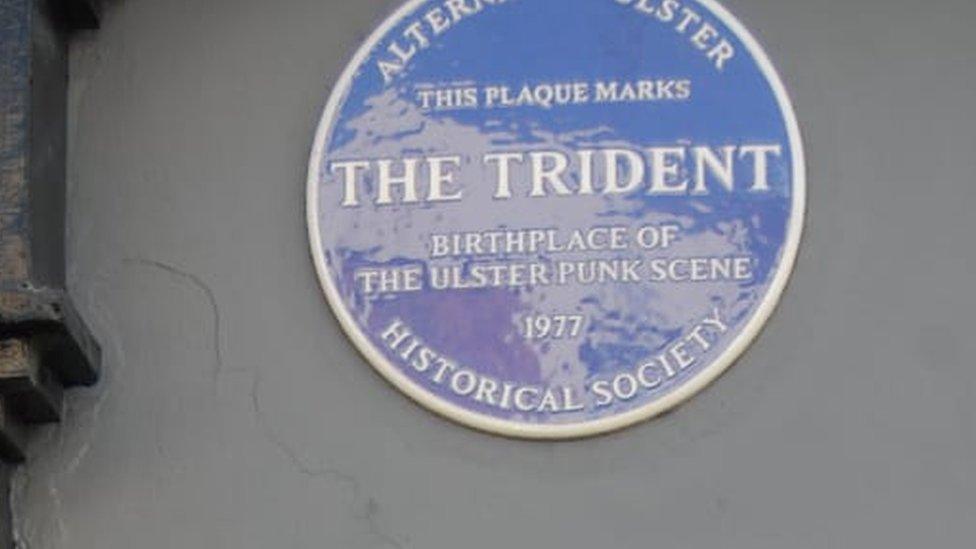 new blue plaque in Bangor marking Punk's birthplace in Ulster