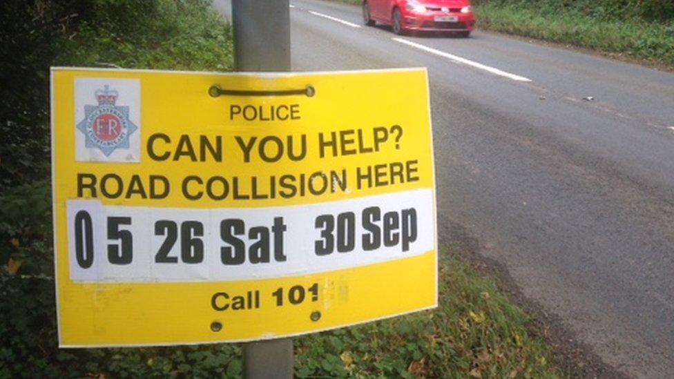 Collision scene sign