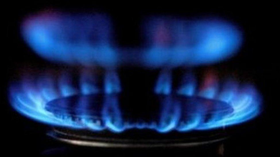Gas