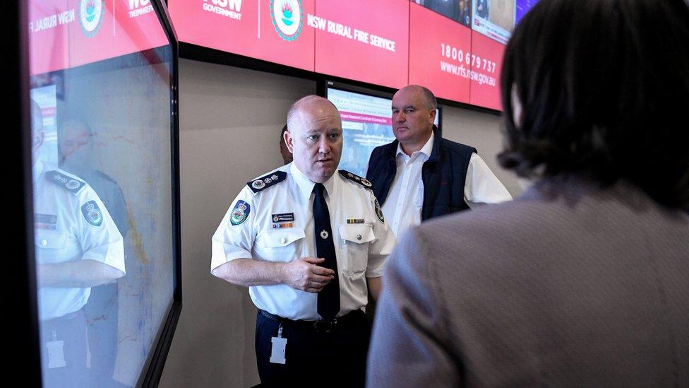 Shane Fitzsimmons speaking at the Rural Fire Service command centre in Sydney