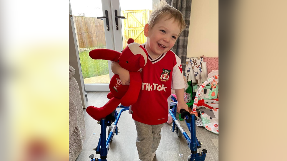 Carter in his Wrexham shirt