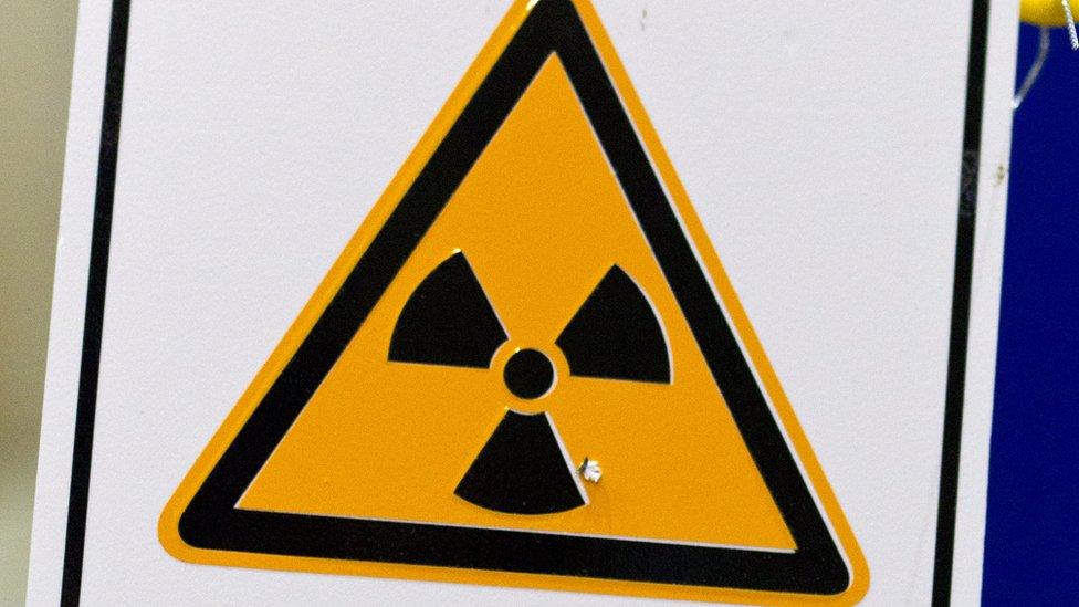 Nuclear warning sign