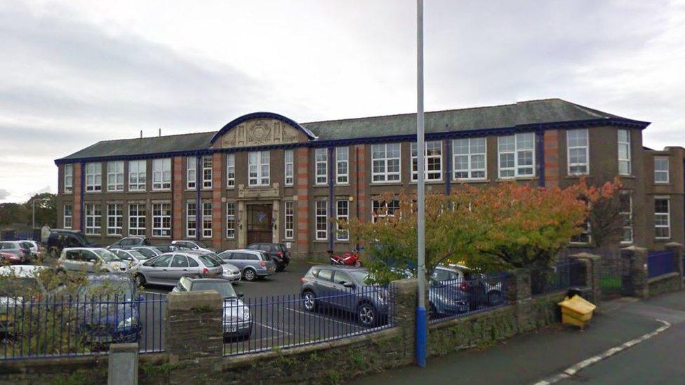 St Ninian's High School