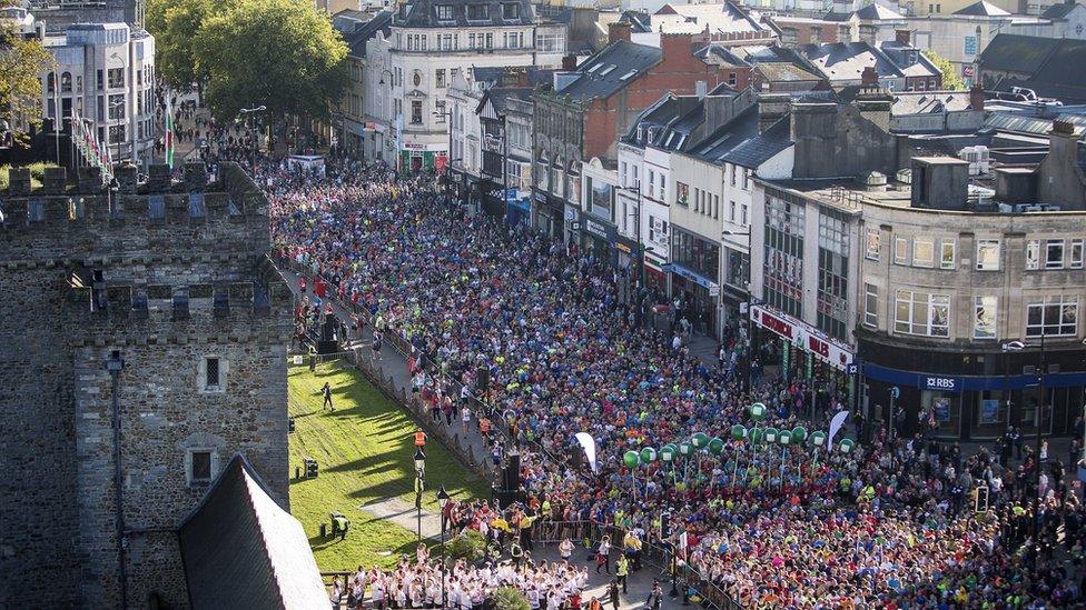 Cardiff Half Marathon start