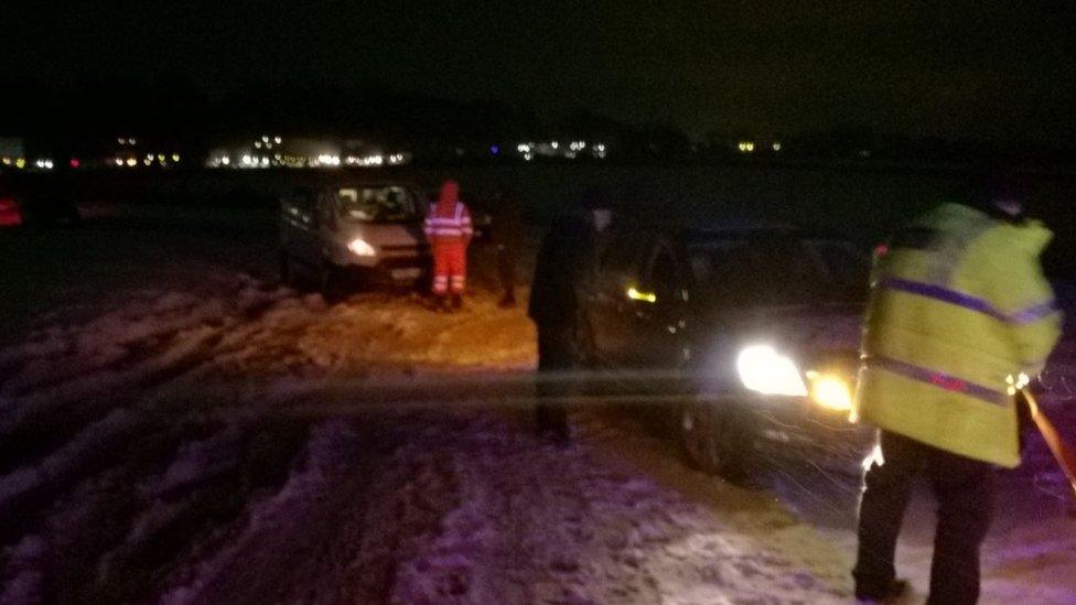 Vehicles trapped on the A1