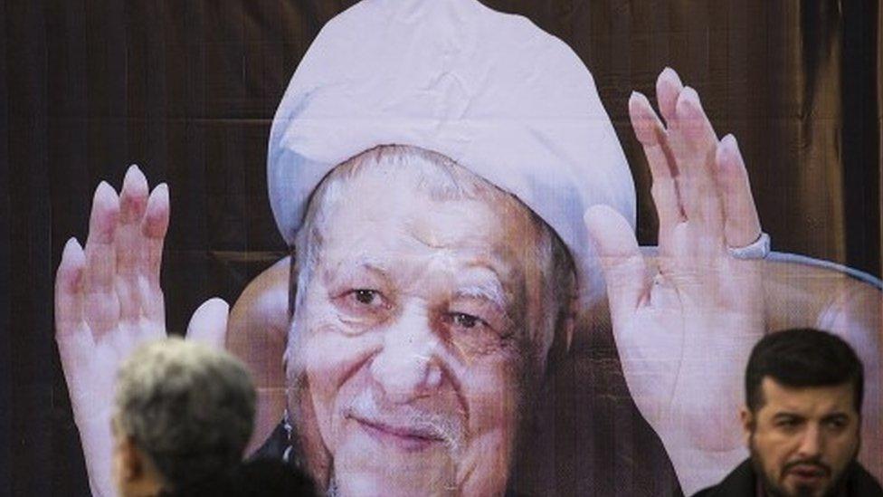 A banner depicting former Iranian President Akbar Hashemi Rafsanjani (10 January 2016)
