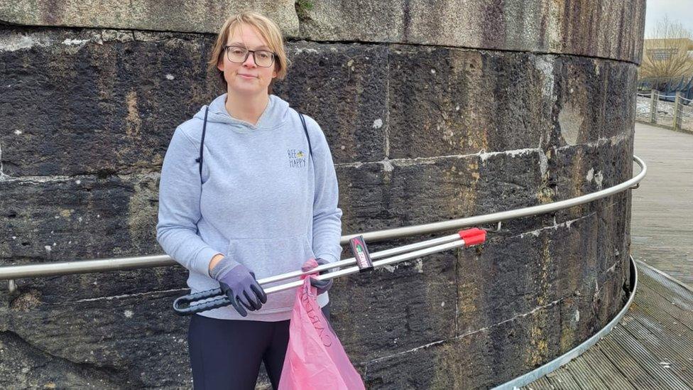 Volunteer litter picker Claire Heat